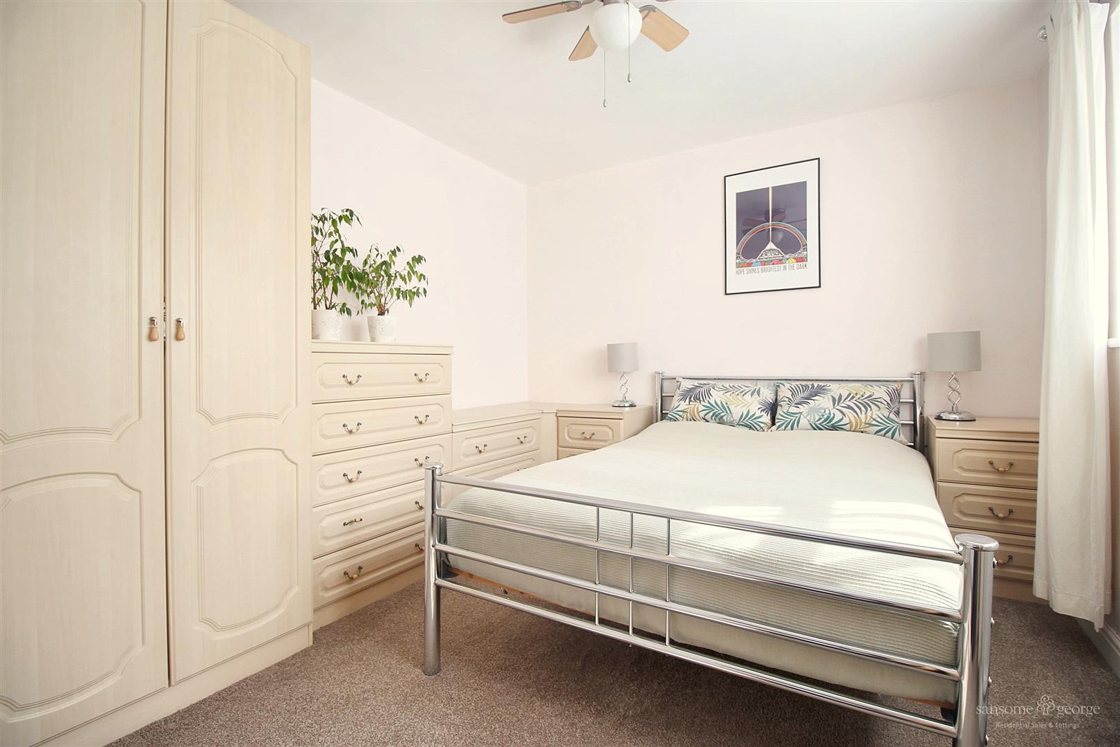 Walmer Close, Tilehurst, Reading